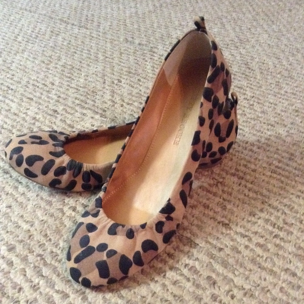 Audrey Brooke Leopard print flats size 6.5